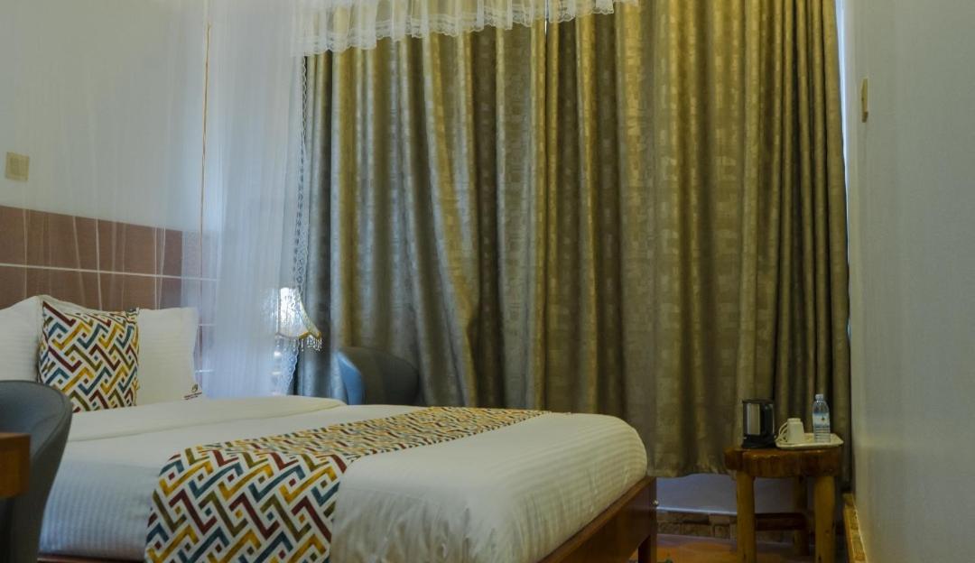 Ambrosia Heights Entebbe Hotel Exterior photo